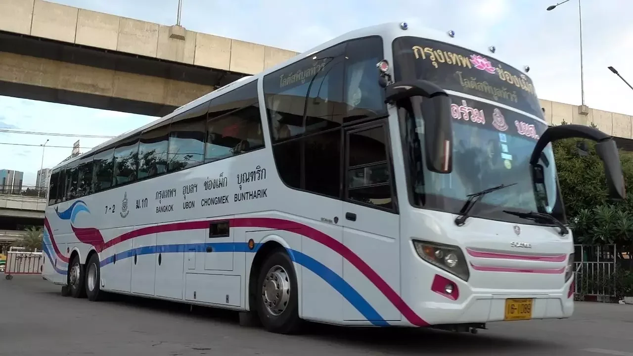 รถทัวร์ โลตัสพิบูลทัวร์
